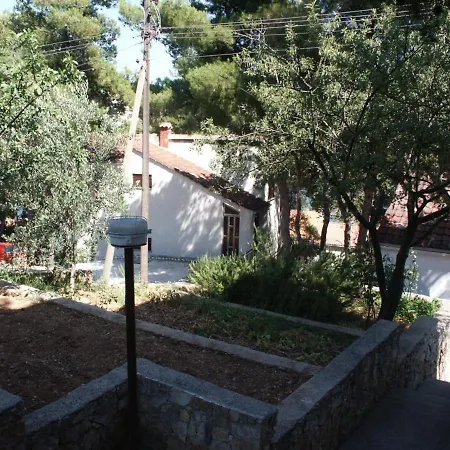 Apartman Apartments By The Sea Mavarstica, Ciovo - 2097