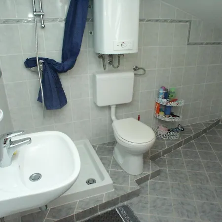 Apartments By The Sea Mavarstica, Ciovo - 2097 *